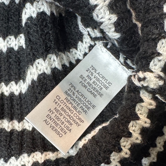 Truth Black and White Striped knit Sweater NWT L - Picture 6 of 11